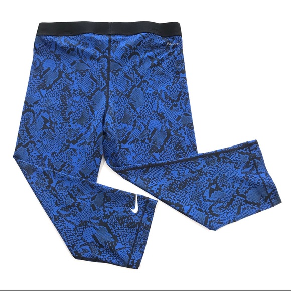 NWOT Nike Pro 20” Snakeskin Cropped Capri Leggings - Picture 15 of 16